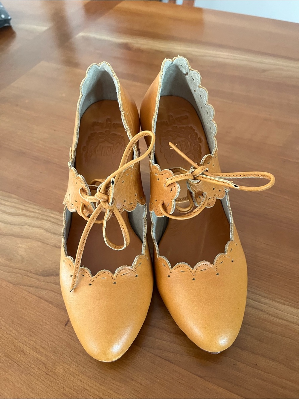 Bali ELF paradise bird scalloped leather heels 7.5